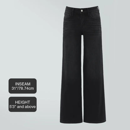 Mid-to-low waist loose--fitting jeans, BBL, spring fashion everyday outfit.