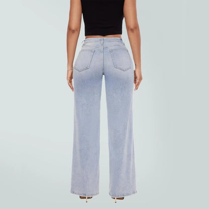 Mid-to-low waist loose--fitting jeans, BBL, spring fashion everyday outfit.